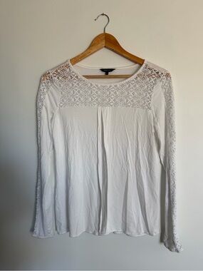 RW&CO Lace Detail Long Sleeve Top | White | Size Small